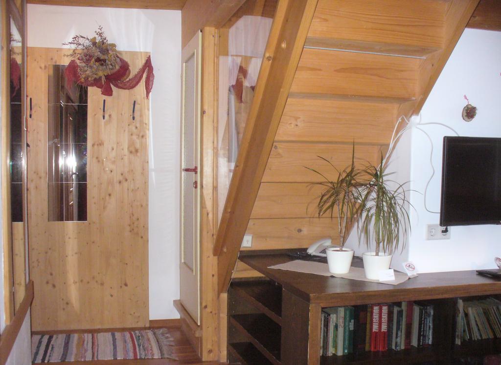 Zimmer Und Ferienwohnungen "Heidis Welt" Podlanig 黑马戈尔 外观 照片